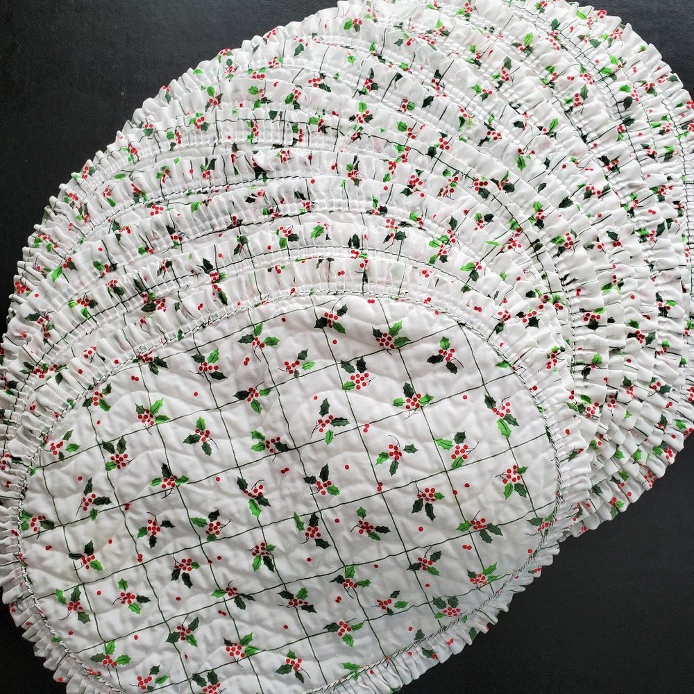 Set of 13 Christmas Holiday Placemats Table Mats Cottagecore Ruffle Holly 18x13"